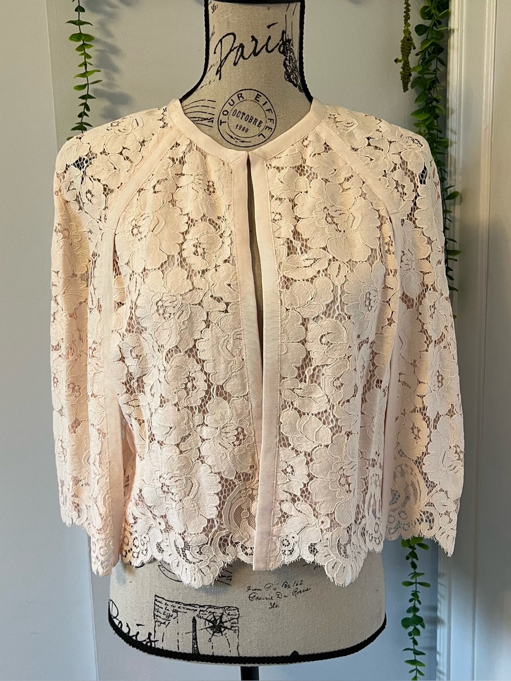 NWT Ted Baker Light Pink Floral Lace Cape Cardigan - Size US 3